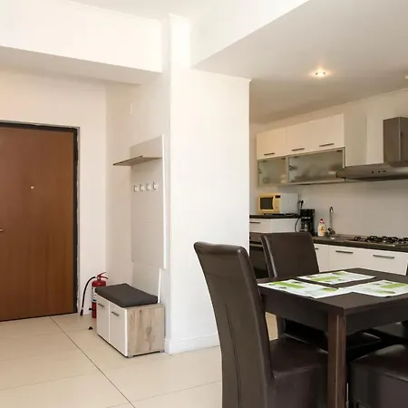 5 * Mamaia